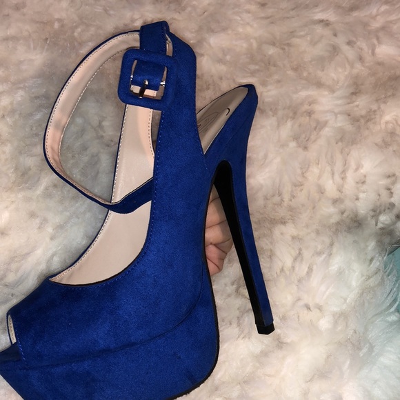 DELICIOUS PEEP TOE STILETTOS - Picture 2 of 16